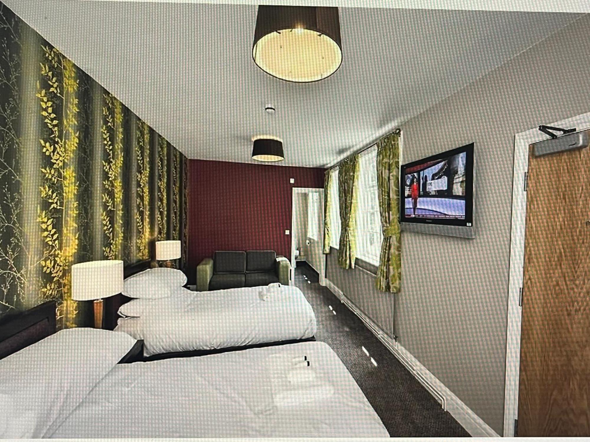 Gillygate Bar & Tea 3*